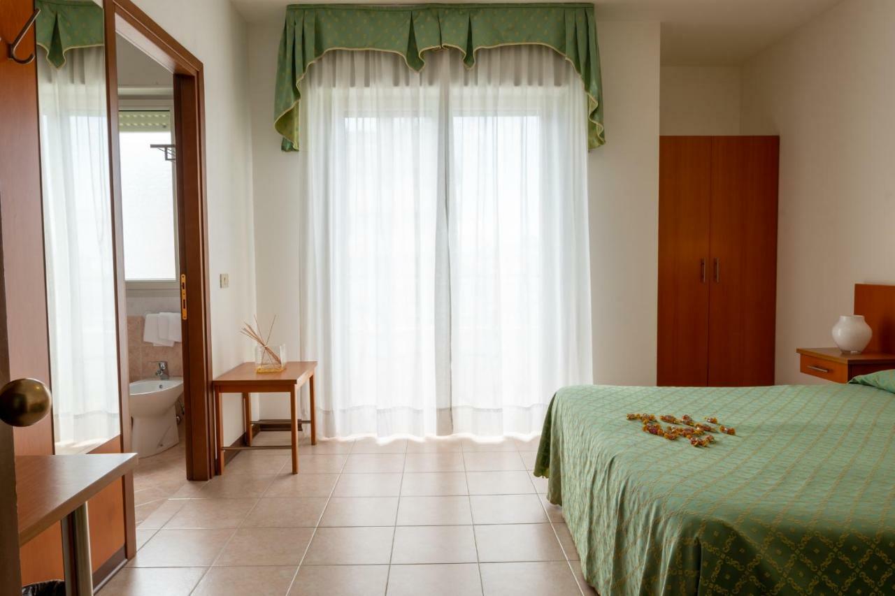 Hotel Nettuno Caorle Kültér fotó